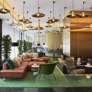 Roomers Munich, Autograph Collection Munique